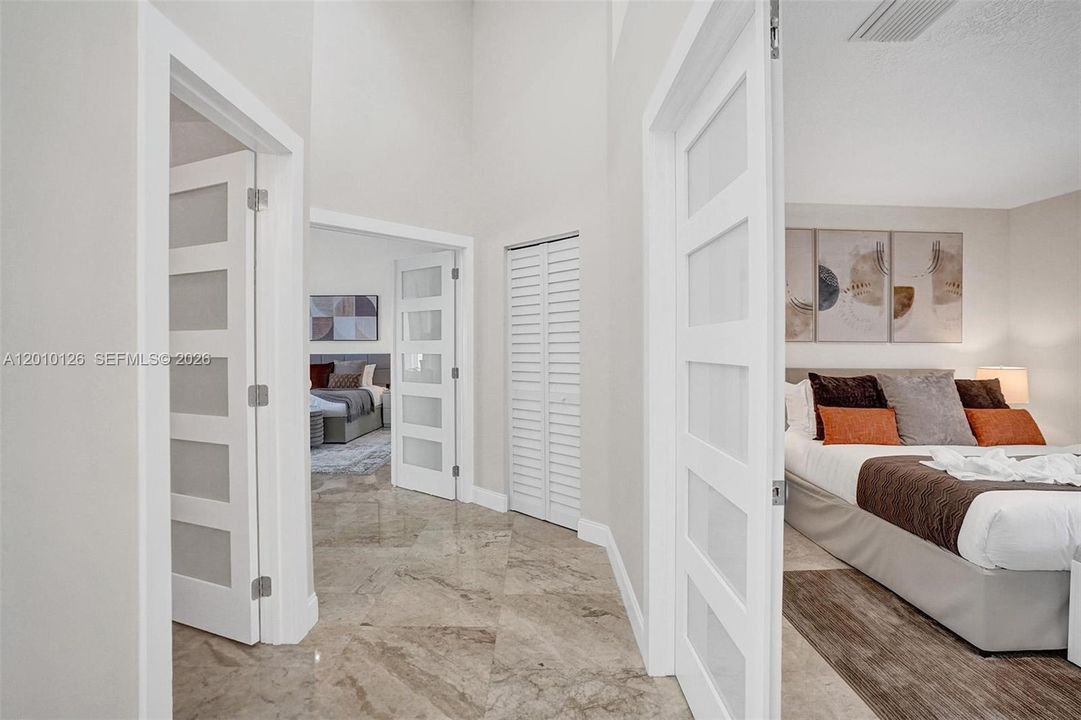 En Venta: $2,400,000 (8 camas, 4 baños, 2776 Pies cuadrados)