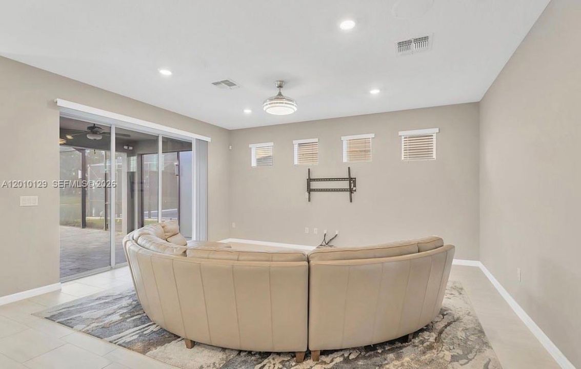 For Sale: $663,000 (4 beds, 3 baths, 2736 Square Feet)