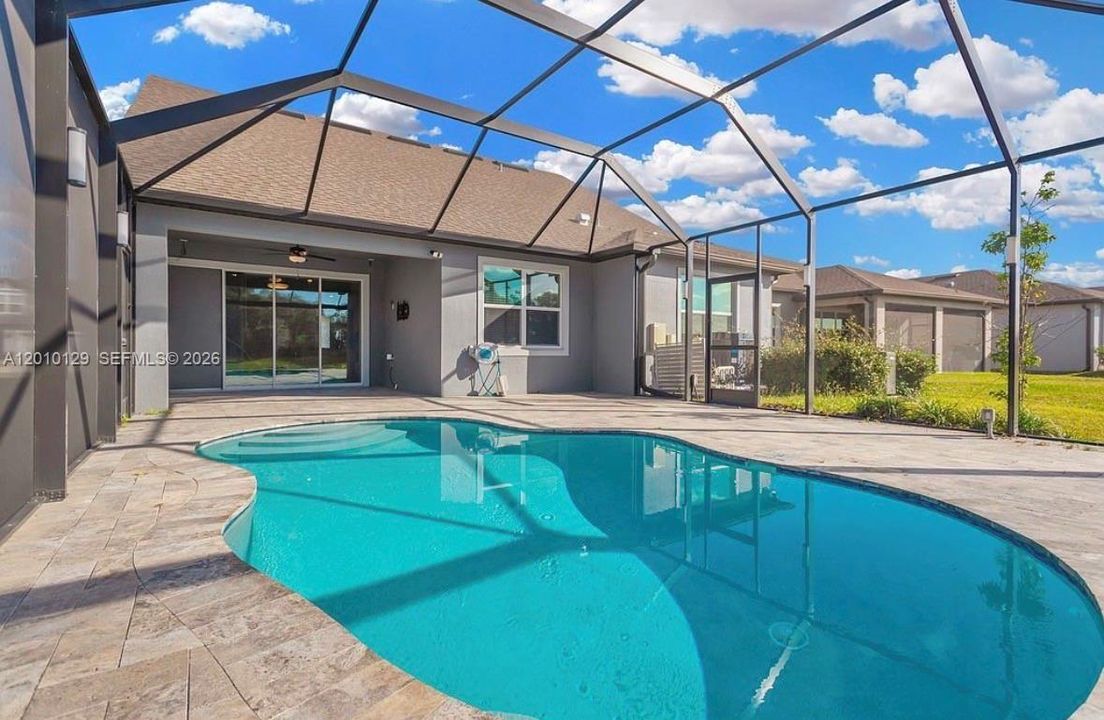 For Sale: $663,000 (4 beds, 3 baths, 2736 Square Feet)