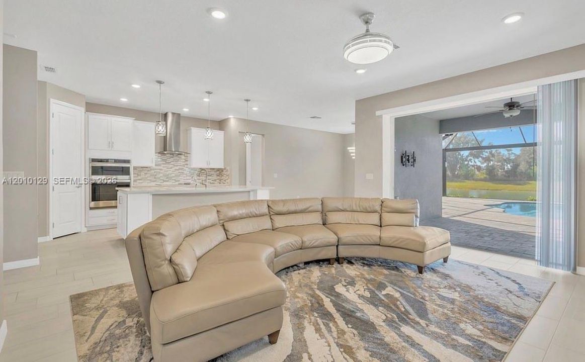 For Sale: $663,000 (4 beds, 3 baths, 2736 Square Feet)