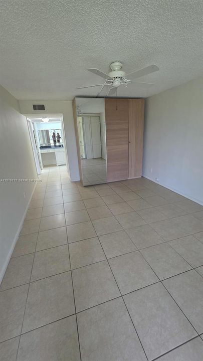 В аренду: $1,875 (2 спален, 2 ванн, 1300 Квадратных фут)