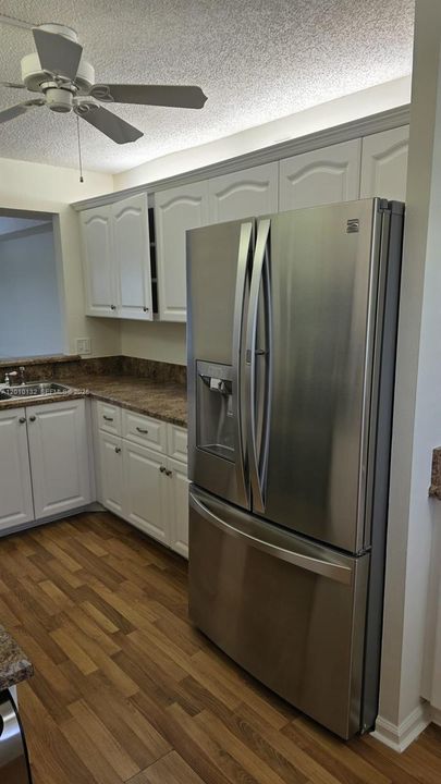 В аренду: $1,875 (2 спален, 2 ванн, 1300 Квадратных фут)