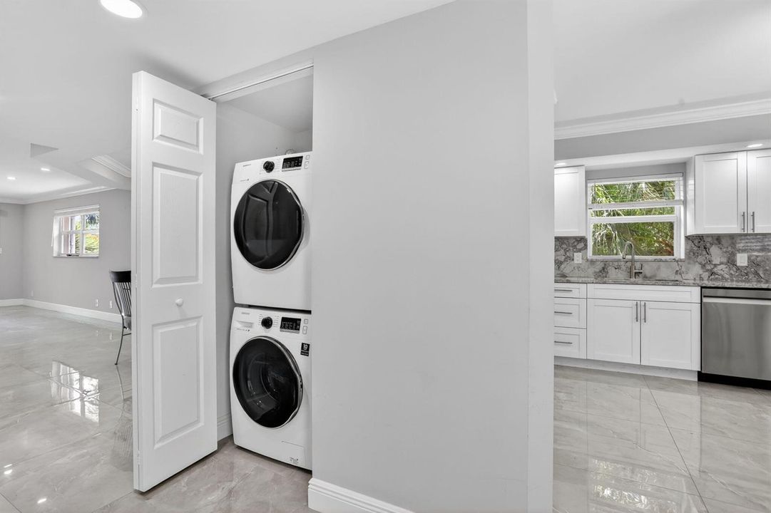 KITCHEN-LAUNDRY