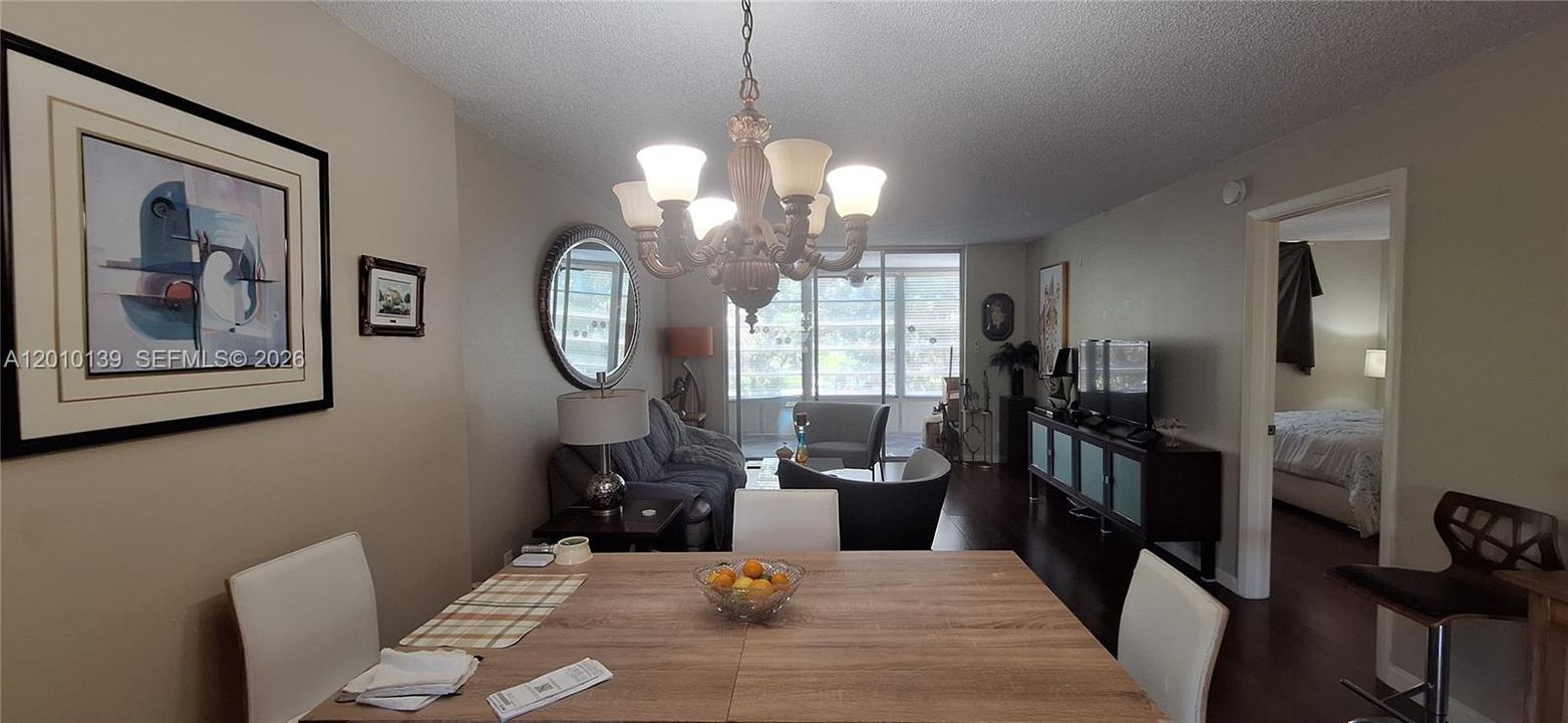 For Sale: $168,500 (2 beds, 2 baths, 960 Square Feet)