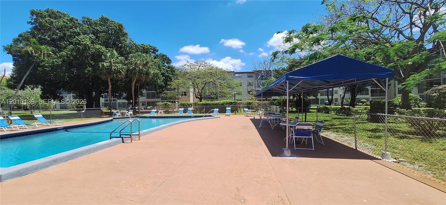 For Sale: $168,500 (2 beds, 2 baths, 960 Square Feet)