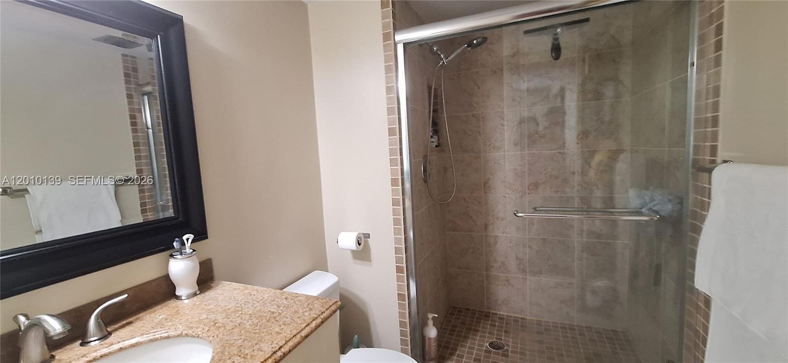 For Sale: $168,500 (2 beds, 2 baths, 960 Square Feet)