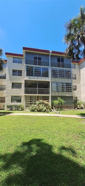 For Sale: $168,500 (2 beds, 2 baths, 960 Square Feet)