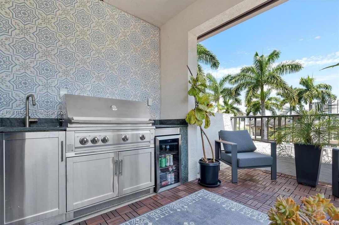 Active With Contract: $889,000 (3 beds, 2 baths, 1866 Square Feet)