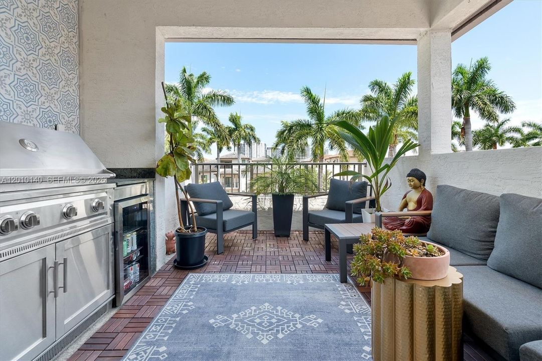 Active With Contract: $889,000 (3 beds, 2 baths, 1866 Square Feet)