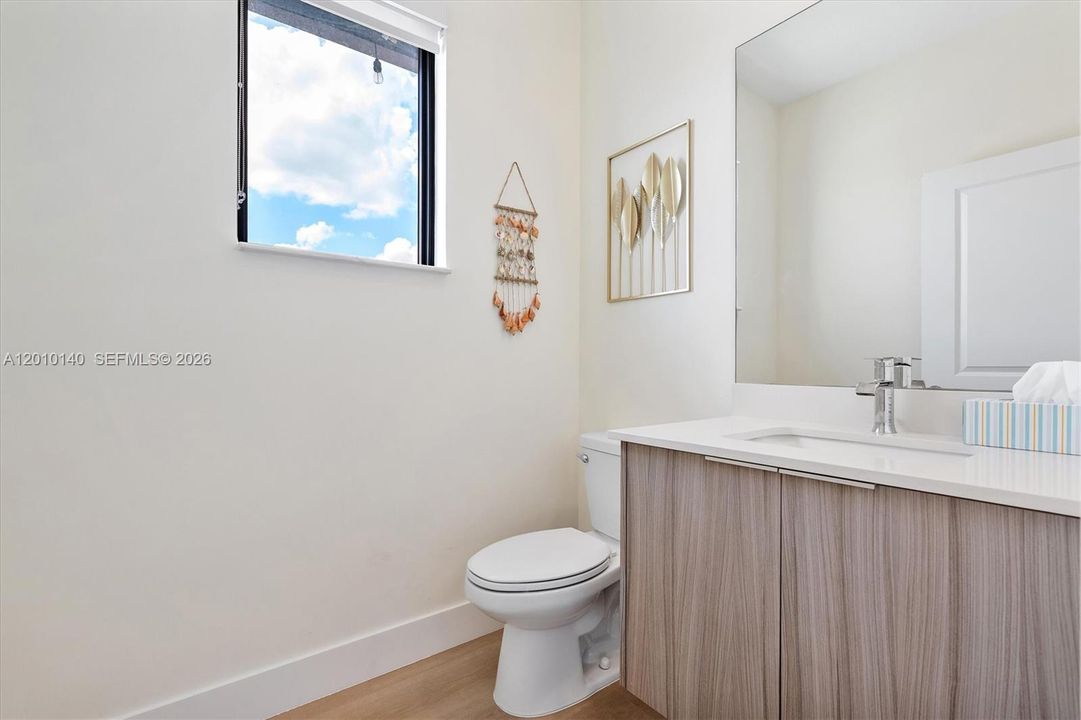 Active With Contract: $889,000 (3 beds, 2 baths, 1866 Square Feet)
