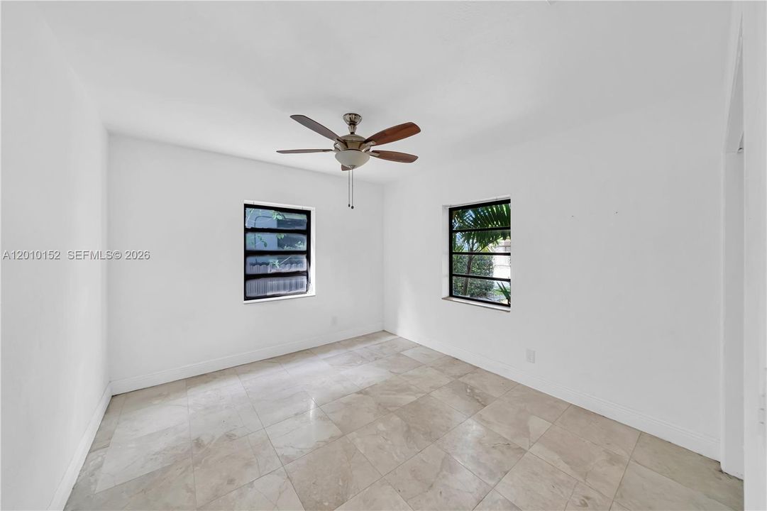 For Sale: $1,445,000 (2 beds, 1 baths, 792 Square Feet)