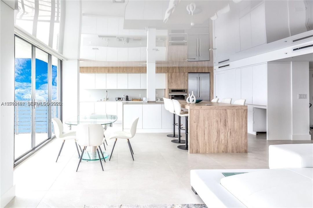 For Rent: $17,500 (2 beds, 2 baths, 1670 Square Feet)