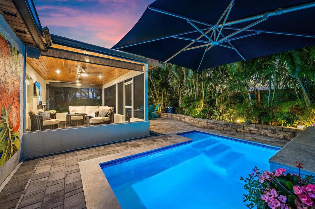 Pool & Screened In Patio