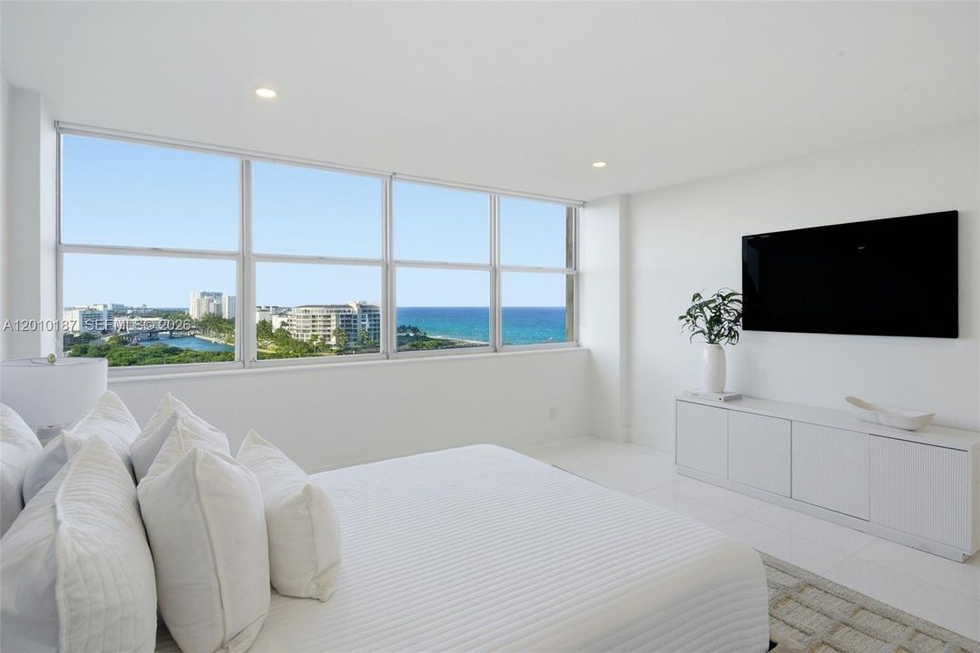 For Sale: $1,149,000 (3 beds, 2 baths, 1916 Square Feet)