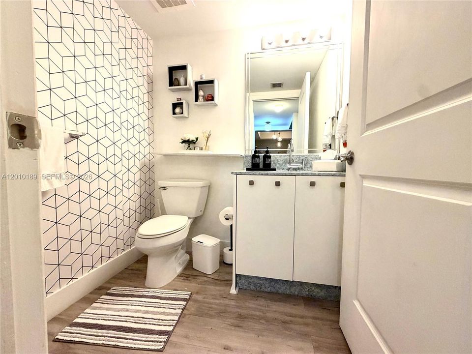 На продажу: $399,000 (2 спален, 2 ванн, 1778 Квадратных фут)