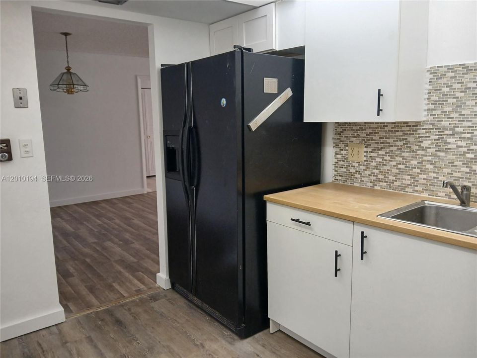 For Sale: $159,000 (2 beds, 2 baths, 1100 Square Feet)