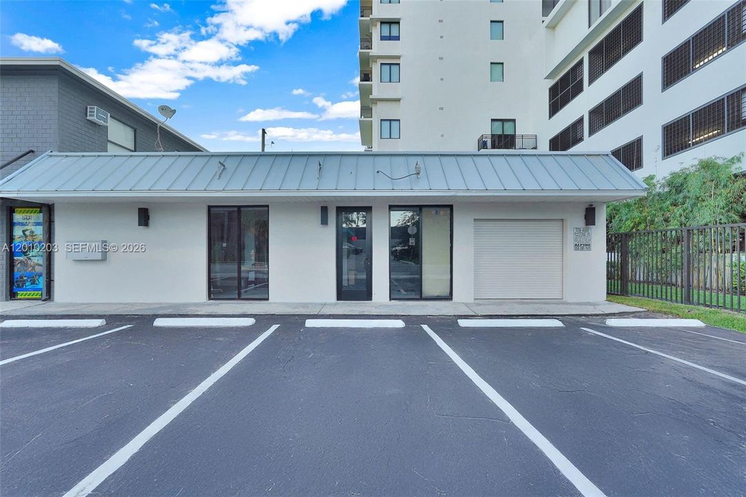 Active With Contract: $3,250 (0 beds, 0 baths, 0 Square Feet)