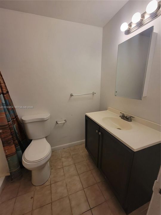 Recientemente alquilado: $1,300 (0 camas, 1 baños, 0 Pies cuadrados)