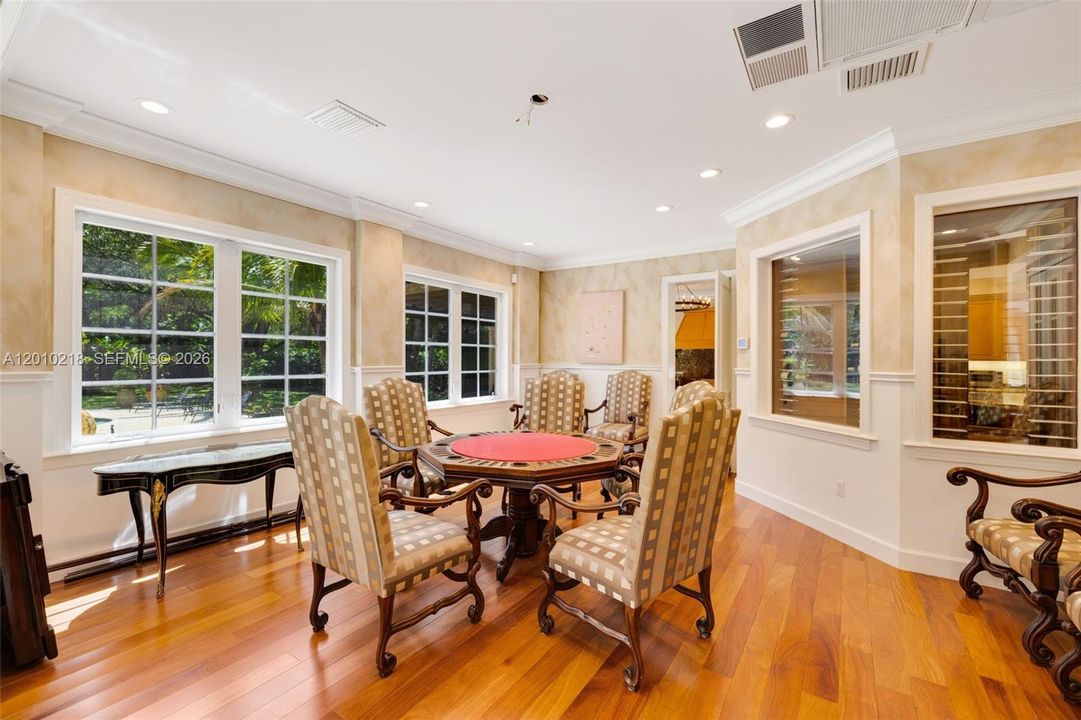 For Rent: $22,000 (5 beds, 5 baths, 5756 Square Feet)