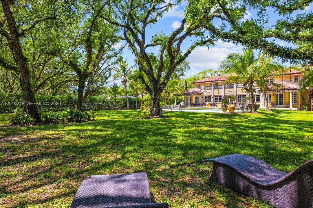 For Rent: $22,000 (5 beds, 5 baths, 5756 Square Feet)