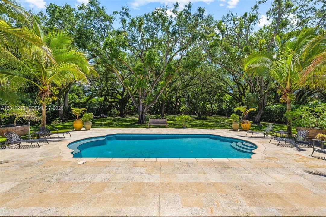 For Rent: $22,000 (5 beds, 5 baths, 5756 Square Feet)