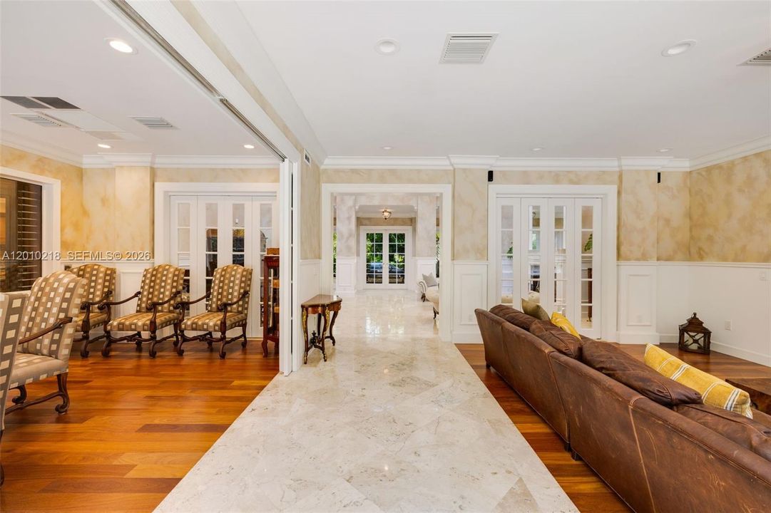 For Rent: $22,000 (5 beds, 5 baths, 5756 Square Feet)
