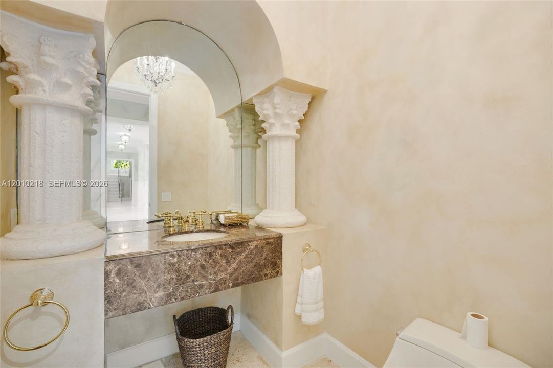 For Rent: $22,000 (5 beds, 5 baths, 5756 Square Feet)
