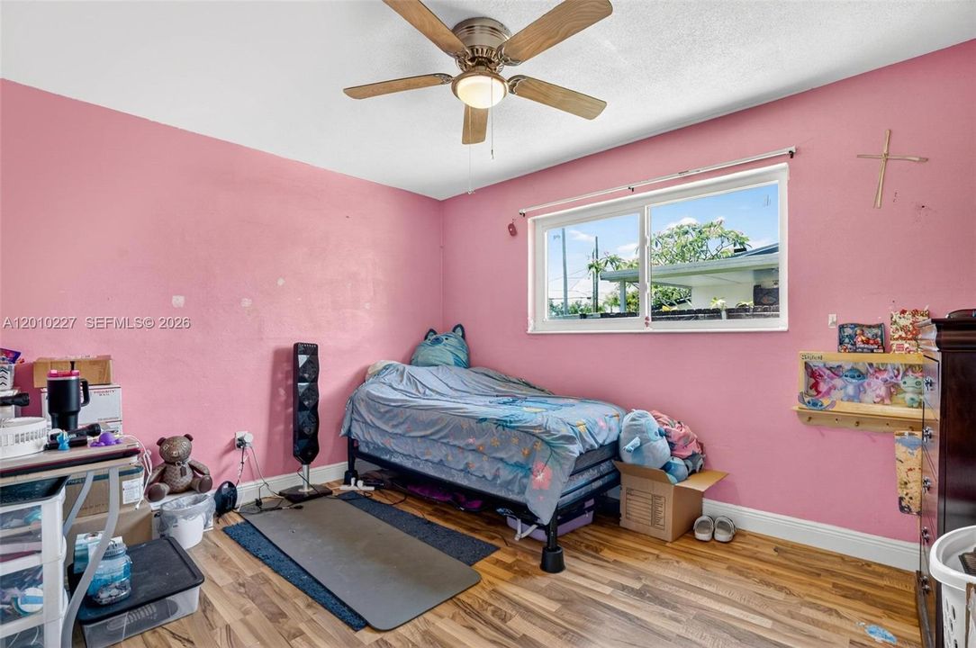 Active With Contract: $640,000 (3 beds, 2 baths, 1902 Square Feet)