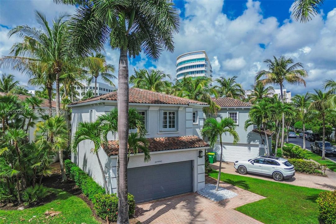 Active With Contract: $1,365,000 (4 beds, 2 baths, 2306 Square Feet)
