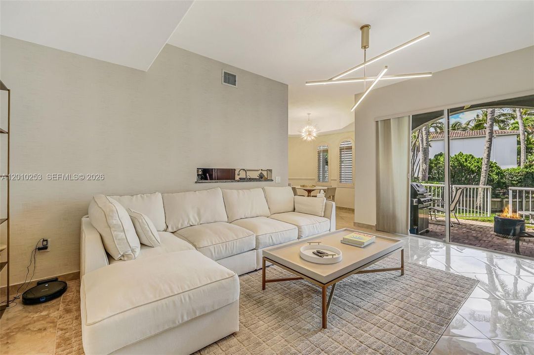 Active With Contract: $1,365,000 (4 beds, 2 baths, 2306 Square Feet)