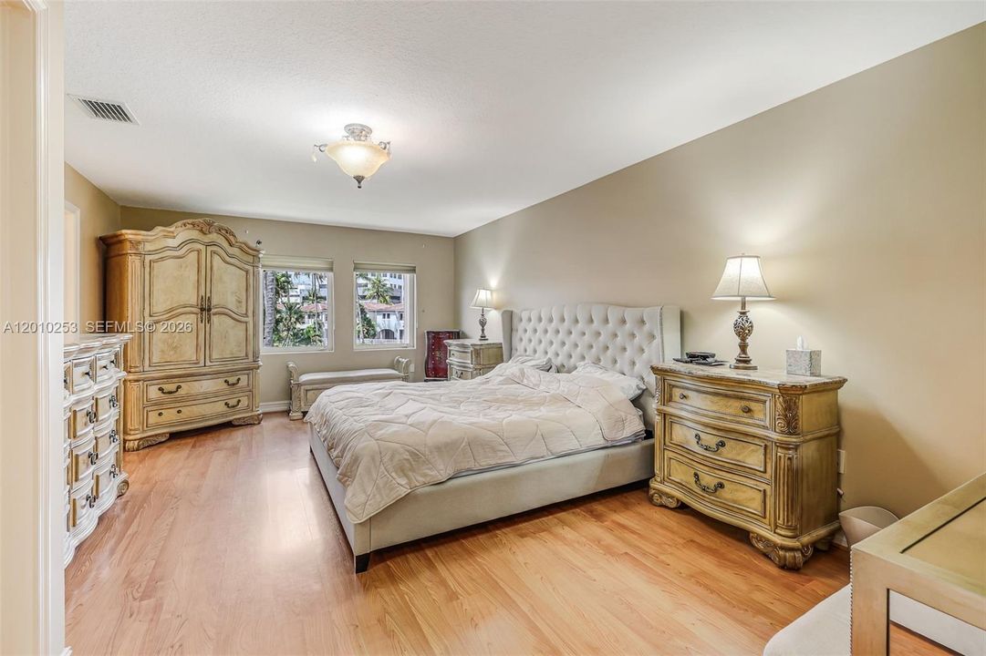 Active With Contract: $1,365,000 (4 beds, 2 baths, 2306 Square Feet)