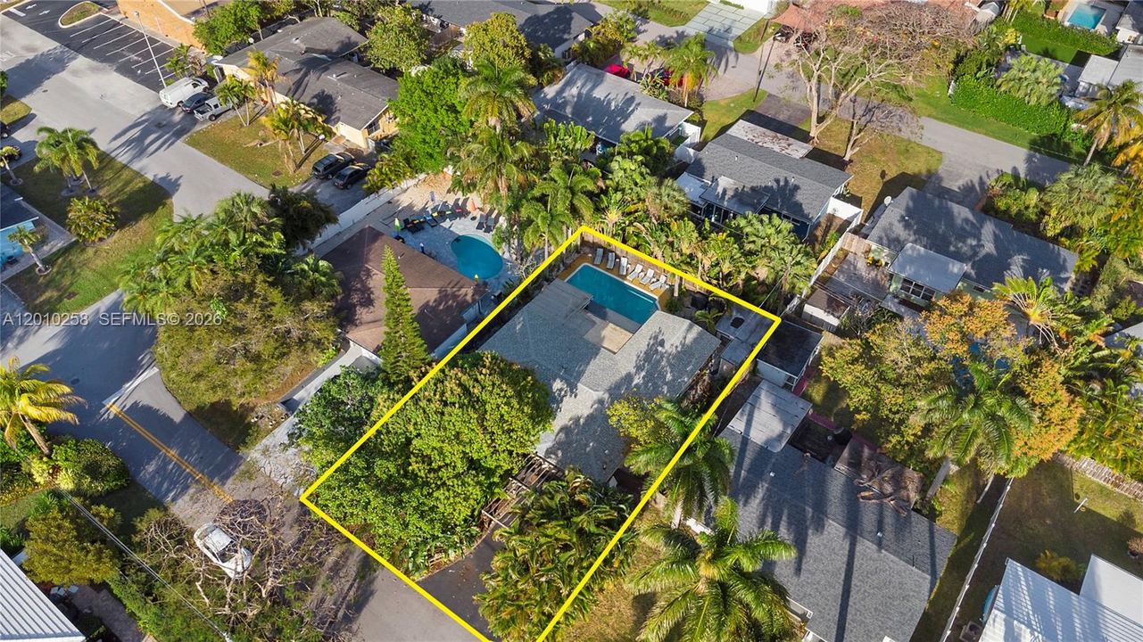 En Venta: $729,000 (4 camas, 3 baños, 1916 Pies cuadrados)