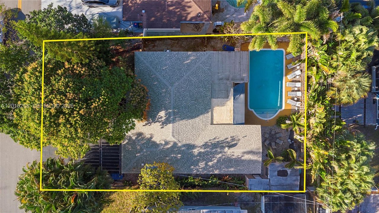 En Venta: $729,000 (4 camas, 3 baños, 1916 Pies cuadrados)