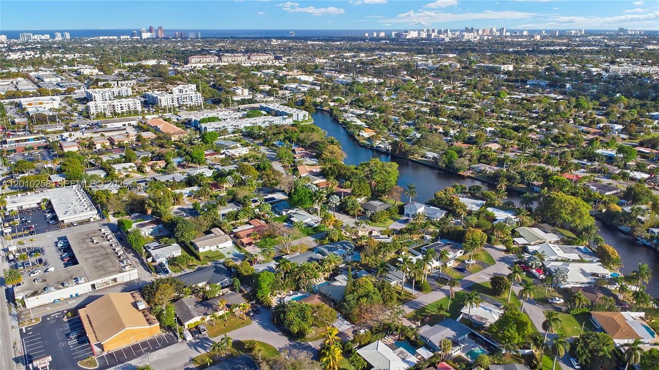 En Venta: $729,000 (4 camas, 3 baños, 1916 Pies cuadrados)