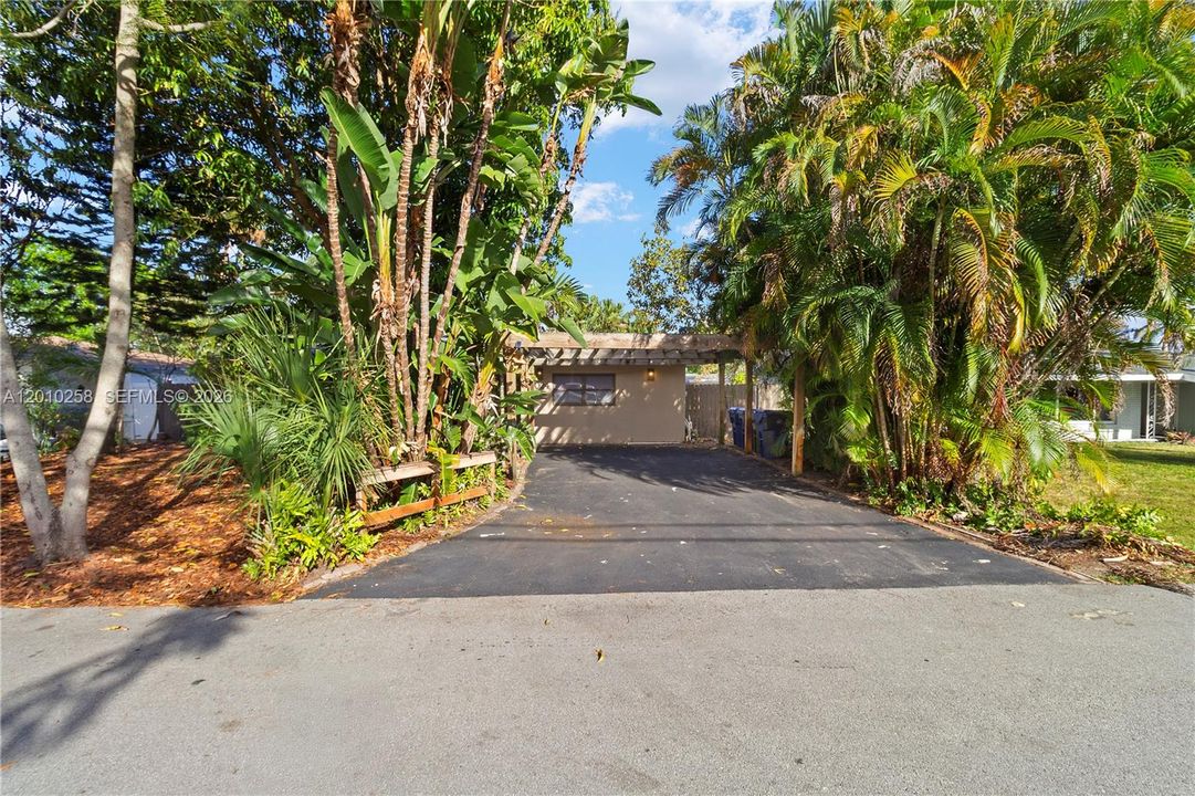 En Venta: $729,000 (4 camas, 3 baños, 1916 Pies cuadrados)