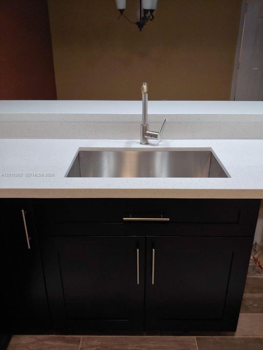 Activo con contrato: $249,900 (2 camas, 2 baños, 1113 Pies cuadrados)