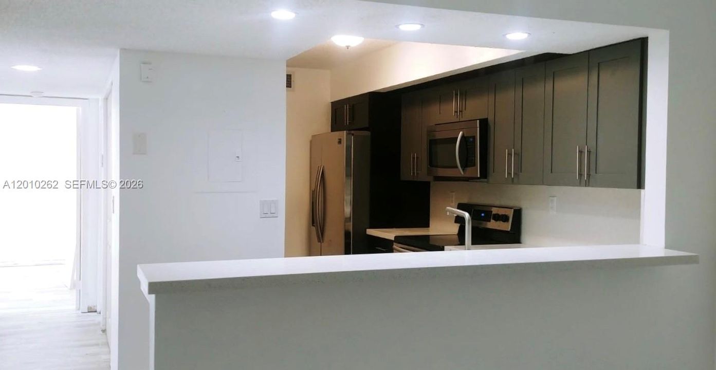 Activo con contrato: $249,900 (2 camas, 2 baños, 1113 Pies cuadrados)