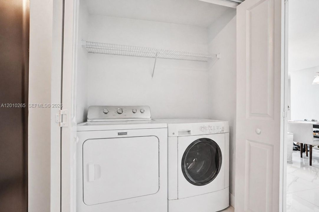 En Venta: $489,000 (2 camas, 2 baños, 1069 Pies cuadrados)