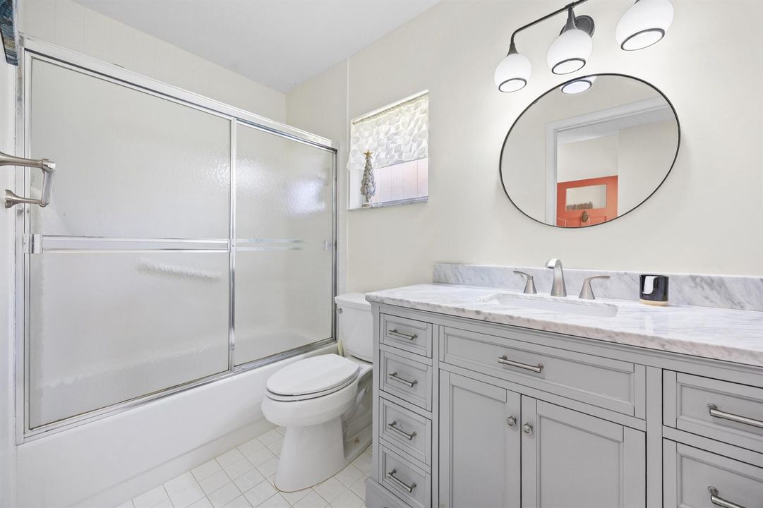 2nd bathroom