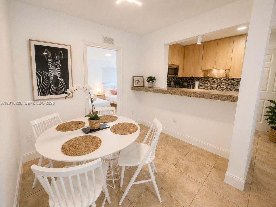 For Sale: $599,000 (3 beds, 1 baths, 998 Square Feet)