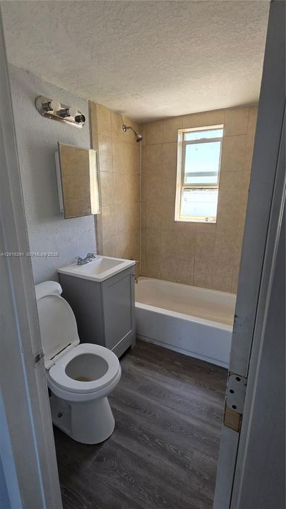 Activo con contrato: $1,395 (1 camas, 1 baños, 0 Pies cuadrados)