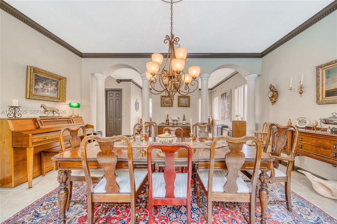 En Venta: $1,197,000 (5 camas, 4 baños, 3982 Pies cuadrados)