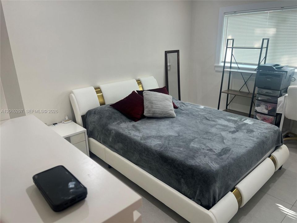 For Sale: $438,900 (3 beds, 2 baths, 1275 Square Feet)