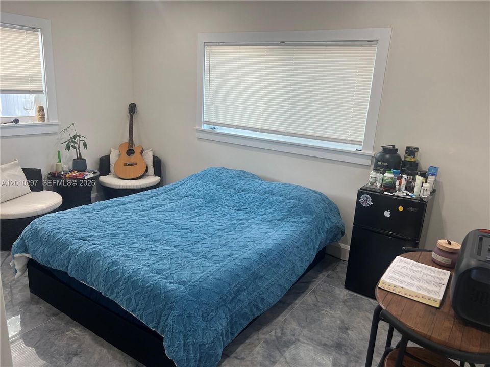 For Sale: $438,900 (3 beds, 2 baths, 1275 Square Feet)
