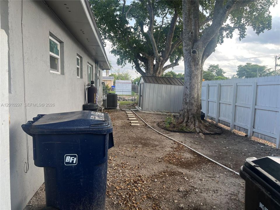 For Sale: $438,900 (3 beds, 2 baths, 1275 Square Feet)