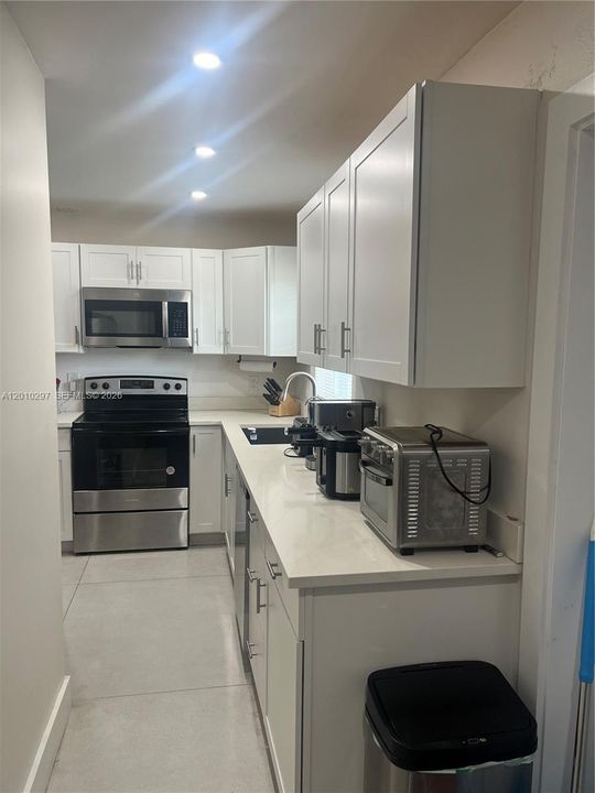 For Sale: $438,900 (3 beds, 2 baths, 1275 Square Feet)