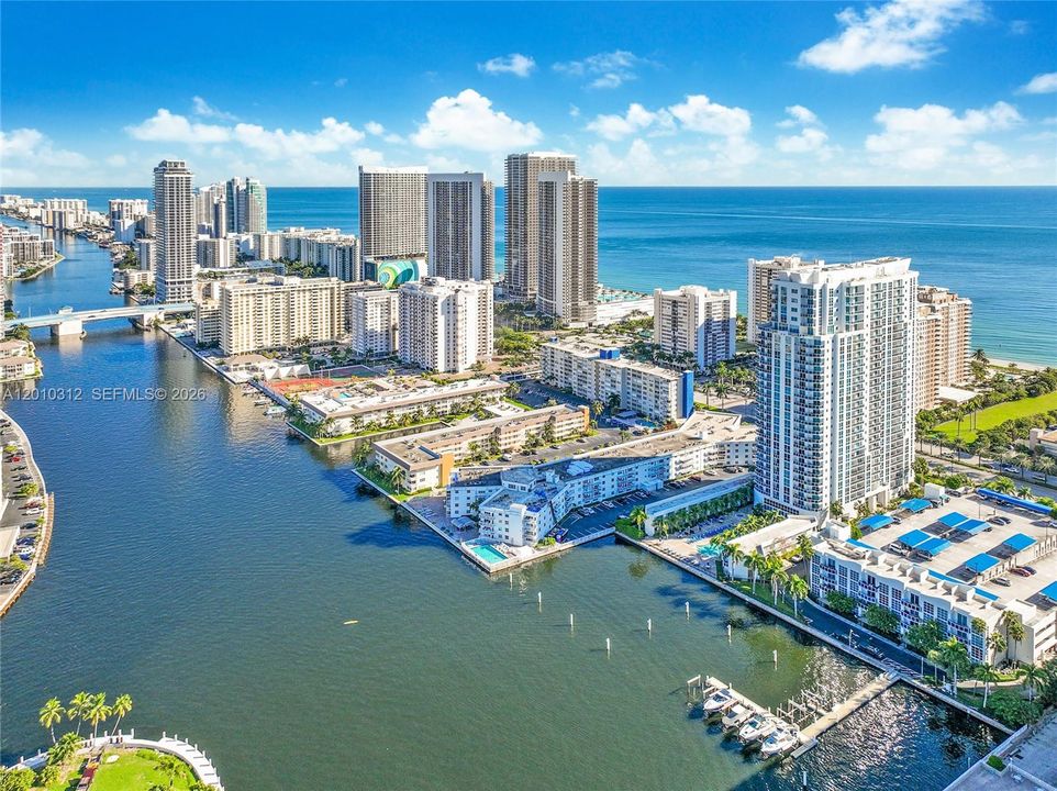 For Sale: $680,000 (2 beds, 2 baths, 1306 Square Feet)