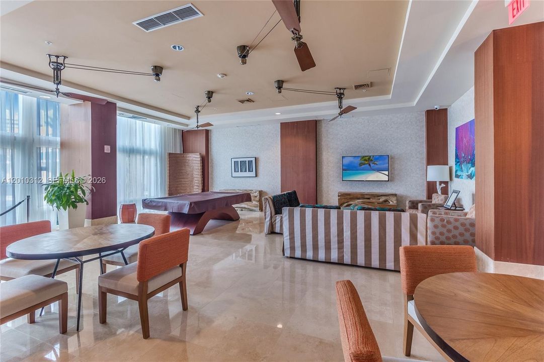 For Sale: $680,000 (2 beds, 2 baths, 1306 Square Feet)
