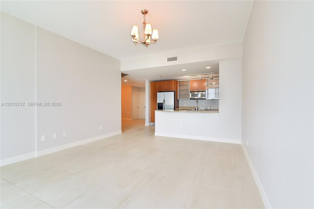 For Sale: $680,000 (2 beds, 2 baths, 1306 Square Feet)