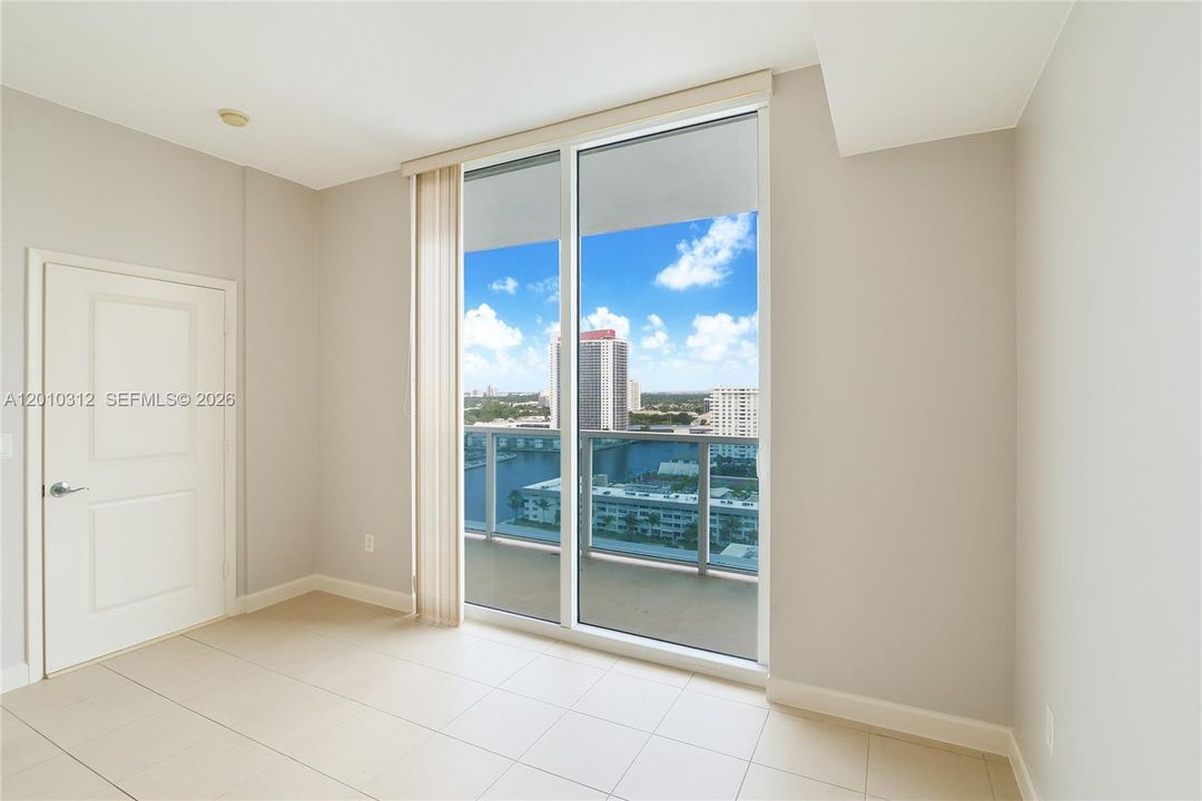 For Sale: $680,000 (2 beds, 2 baths, 1306 Square Feet)